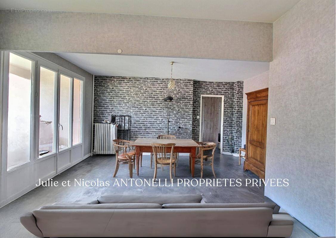 Appartement à SAINT-ETIENNE