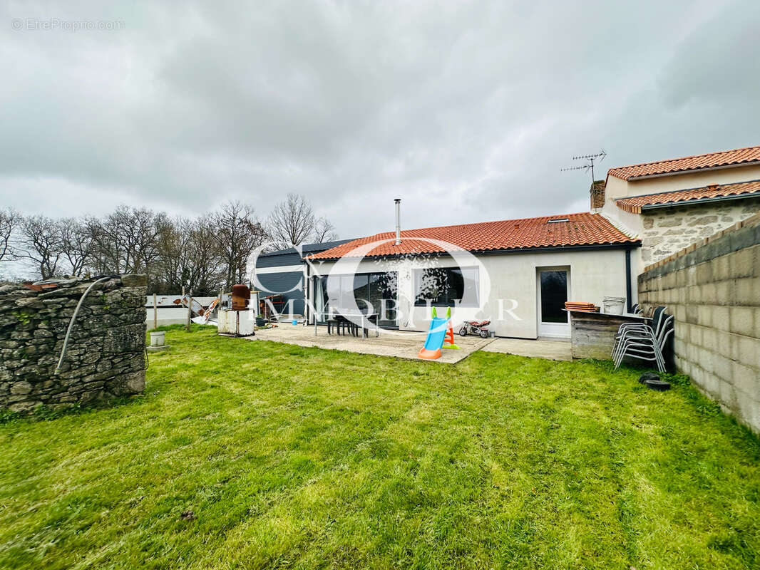 Maison à SALIGNY