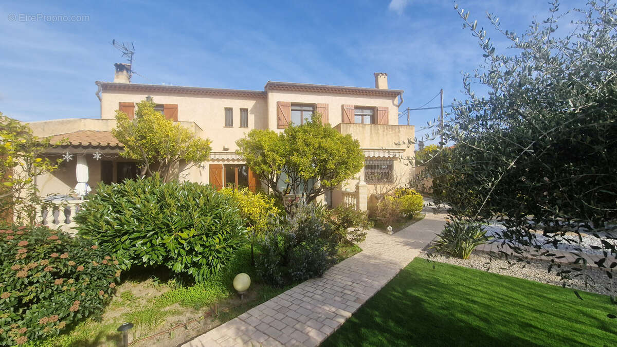 Maison à CAGNES-SUR-MER