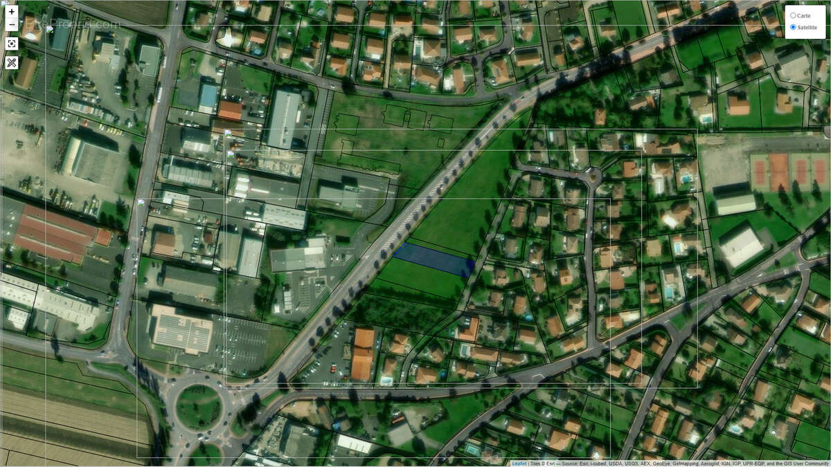 Terrain à PONT-DU-CHATEAU