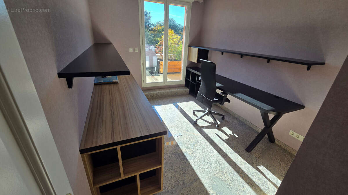 Appartement à AMBILLY