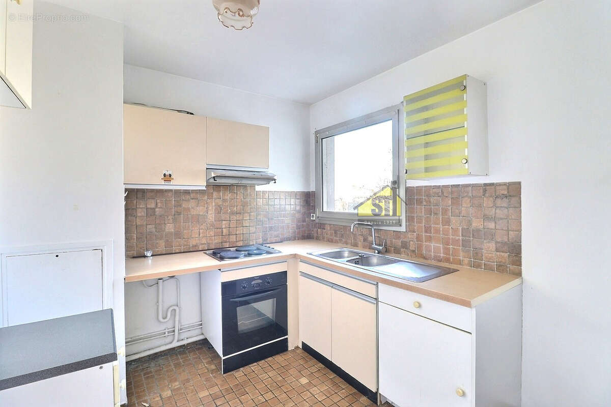 Appartement à PARIS-14E