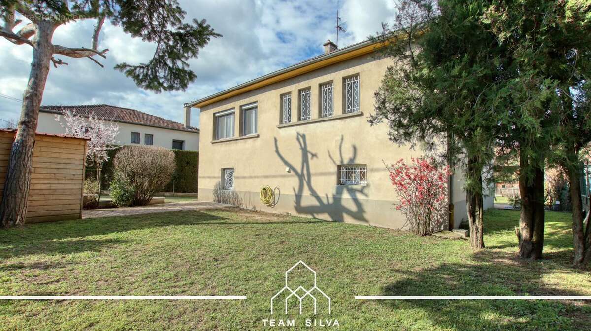 Maison à ROUSSILLON