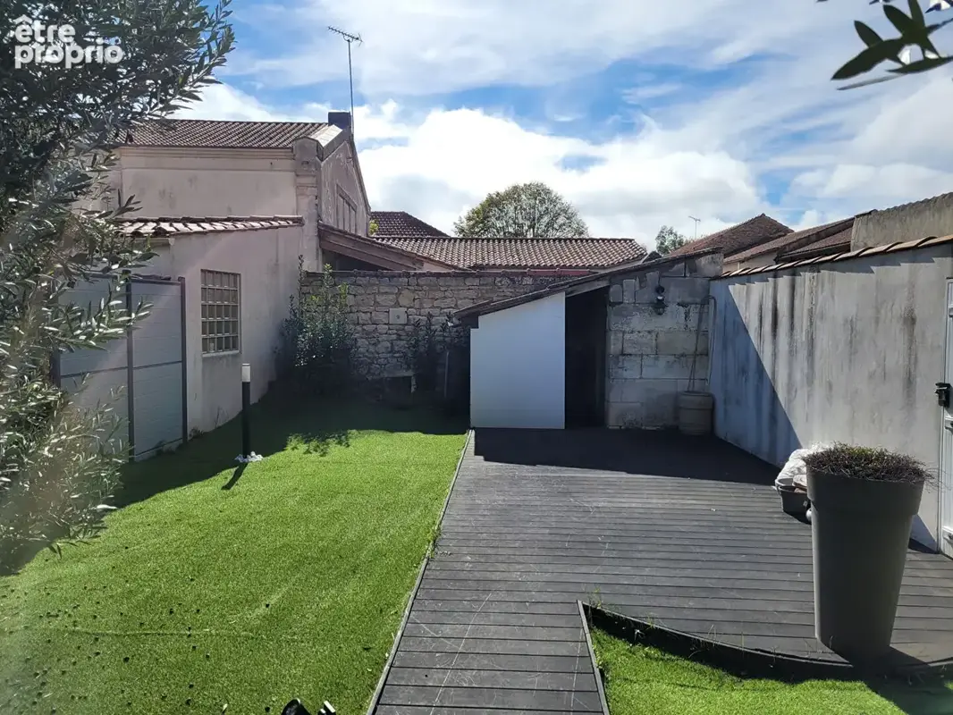 ROCHEFORT  quartier voltaire maison de 110 m² de type 3 avec véranda - jardin intime - photo 13