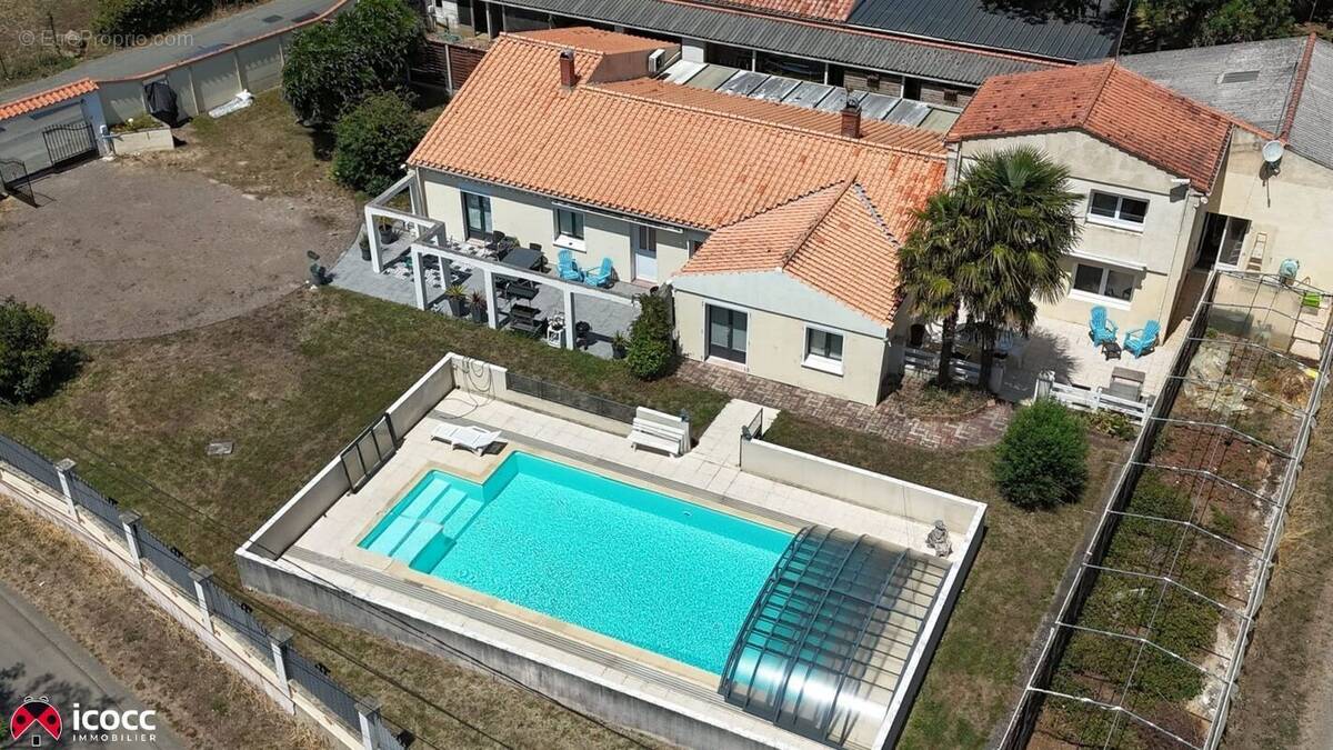 Maison à LE CHAMP-SAINT-PERE