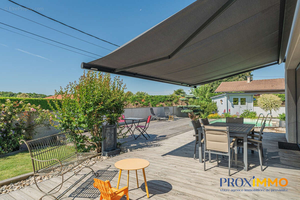 Maison 115 m² à Saint-Hilaire-De-La-Cote  - photo 5