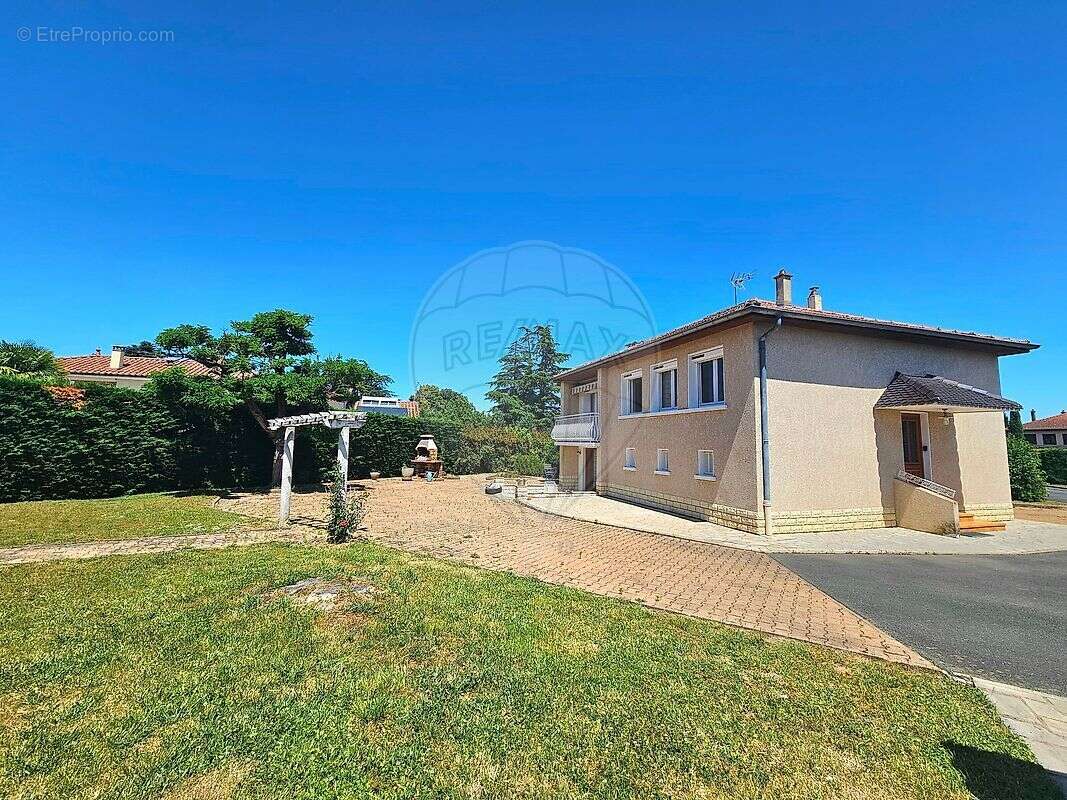 Maison à CHAZAY-D'AZERGUES