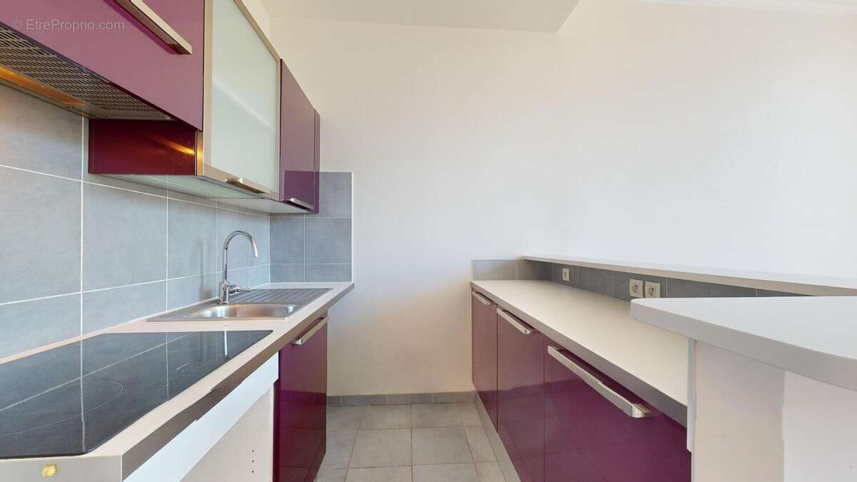 Appartement à MARSEILLE-2E