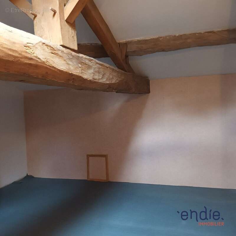 Maison à SAINT-JOUIN-DE-MARNES