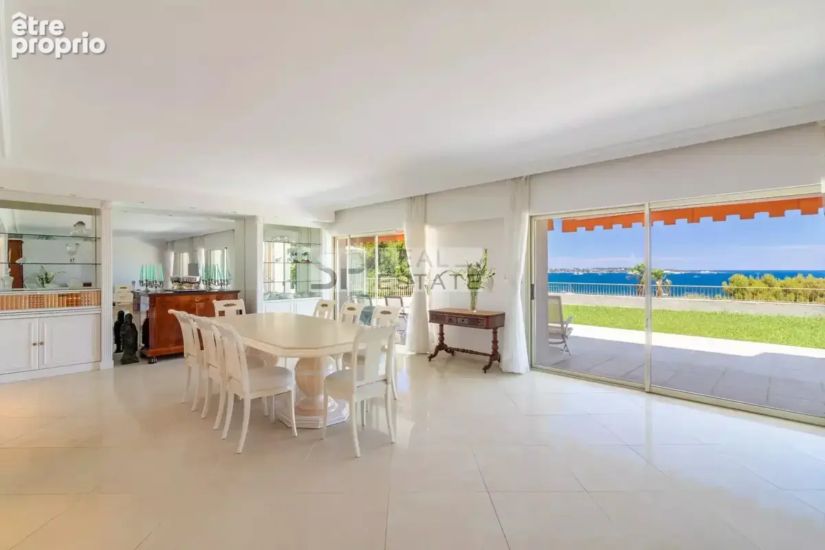 Golfe-juan – vue mer panoramique -  grand 4 pieces avec vaste jardin - photo 5