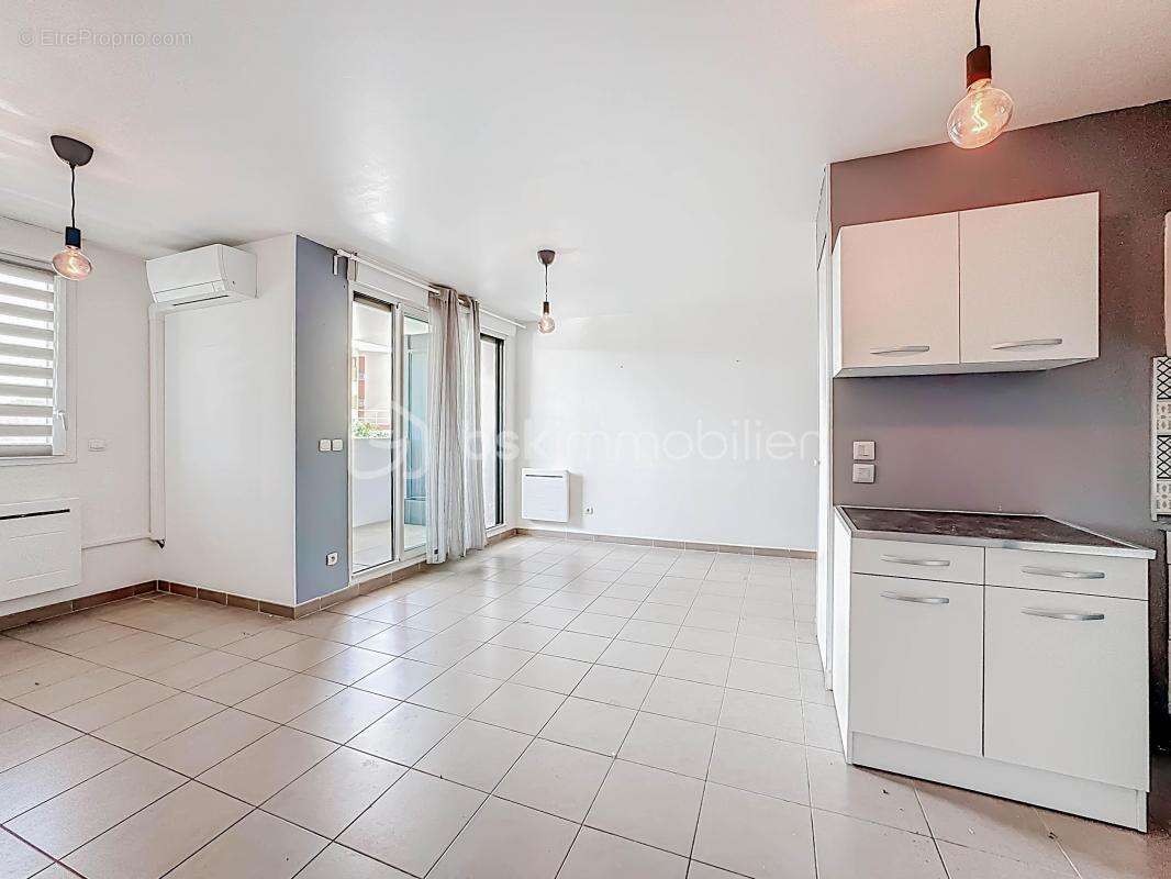 *** Appartement T3 de 60m2 avec terrasse et parking à PALAVAS *** - photo 3