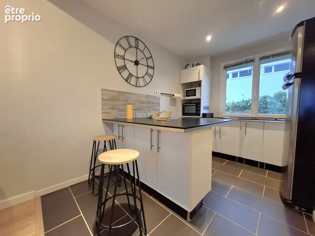 Appartement en duplex vendu meublé - 55.10 m2 hab. - photo 3