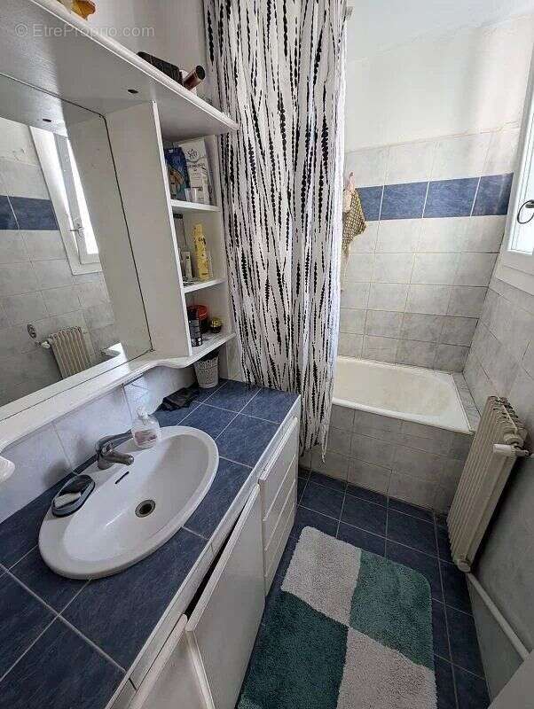 Appartement à PORT-DE-BOUC