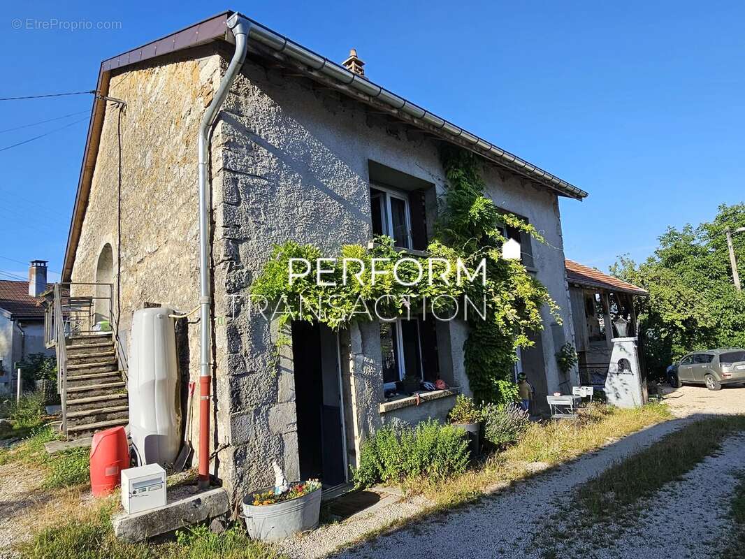 Maison à ROGNA