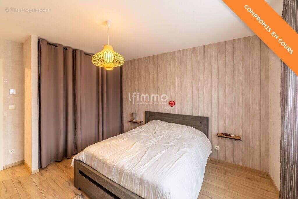 Maison à GROSTENQUIN