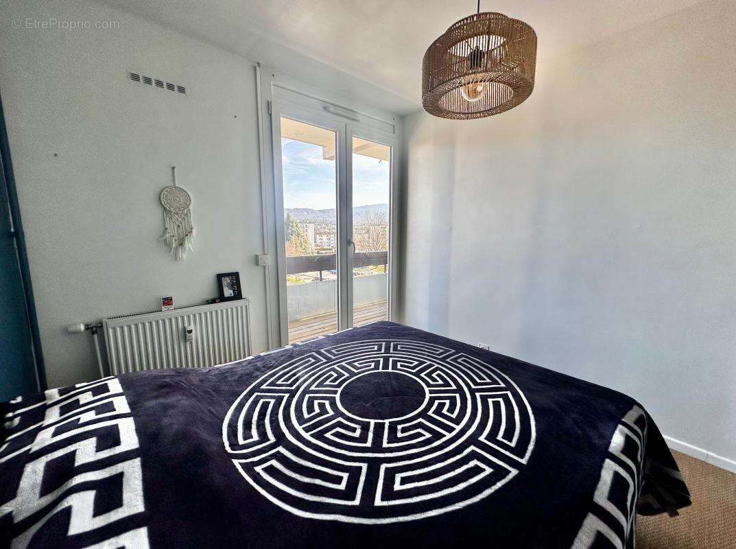 T2 rénové – 41 m² – Étage élevé avec ascenseur – Grand balcon vue montagnes – Annecy / Meythet - photo 7