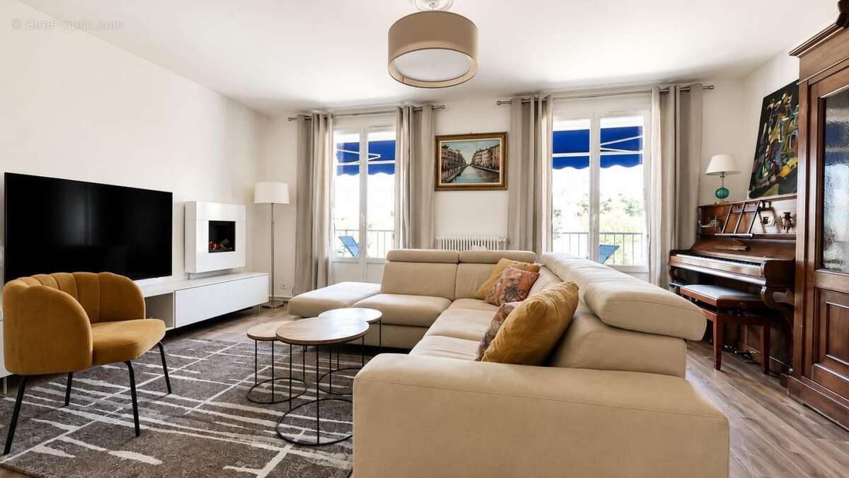 Appartement À Vendre T5 avec cave et place de stationnement - photo 5