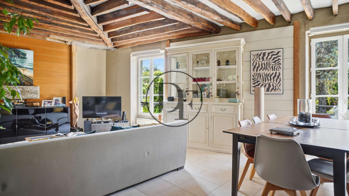 Maison à SAMOIS-SUR-SEINE