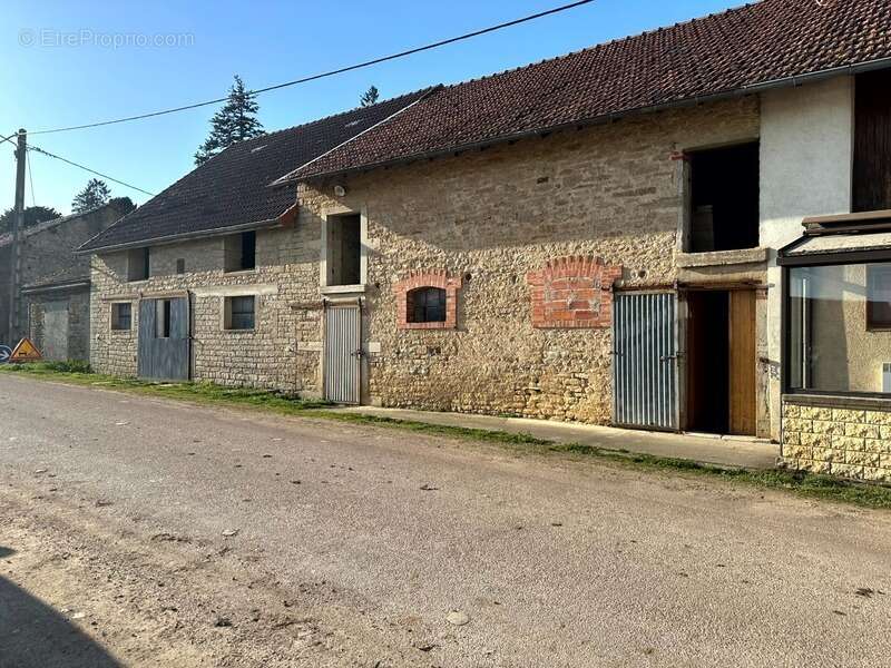 Maison à POUILLY-EN-AUXOIS