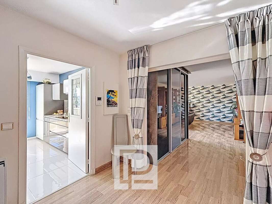 Appartement à LE CANNET