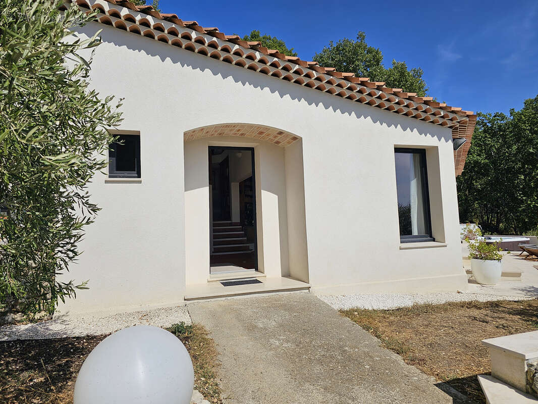 Maison à SAINT-VALLIER-DE-THIEY