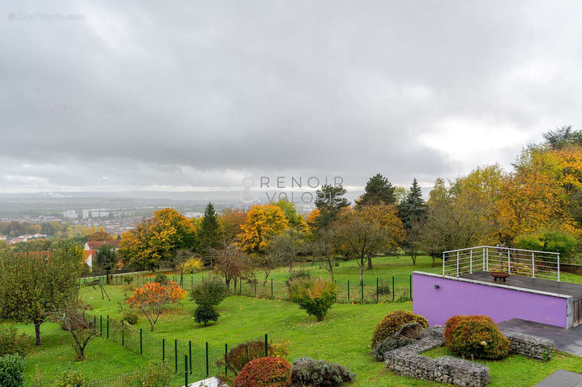 Maison à DOMMARTEMONT