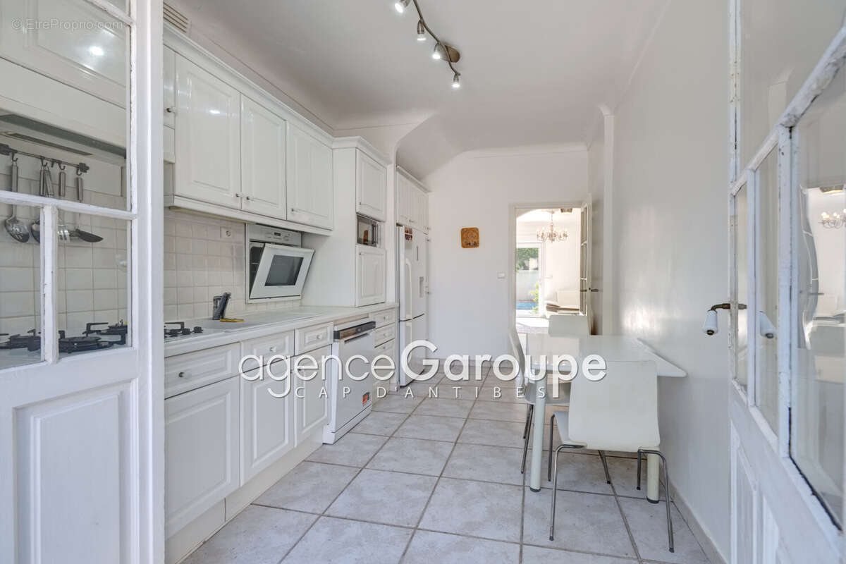 Maison 224 m² à Antibes  - photo 5