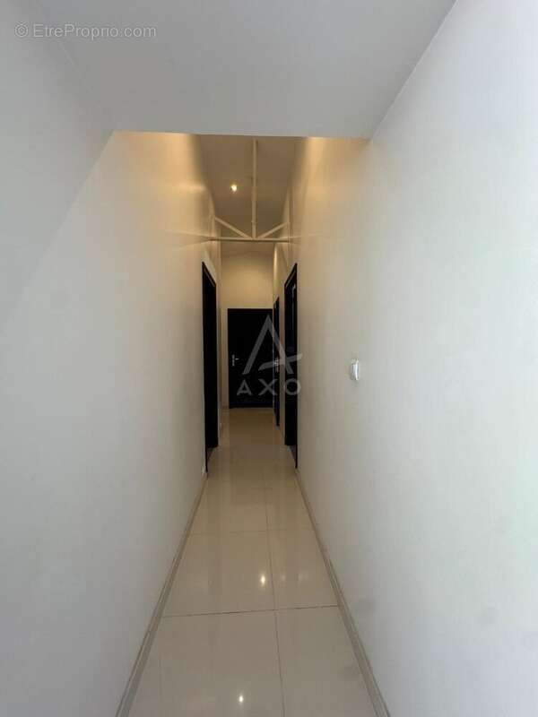 Maison familiale plain-pied: 3 chambres, terrain de 1 300 m², centre de Saint-Yzan-de-Soudiac - photo 12