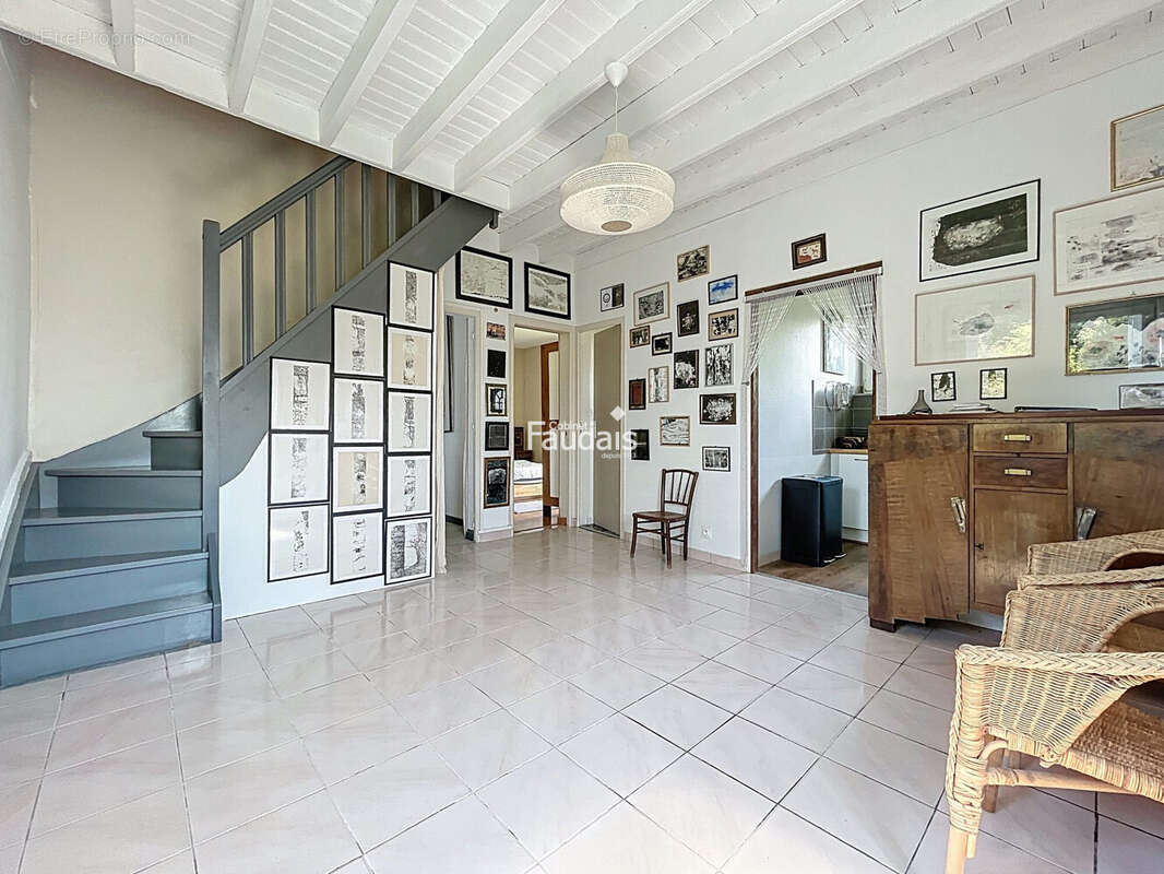 Maison 110 m² à Heugueville-Sur-Sienne  - photo 5
