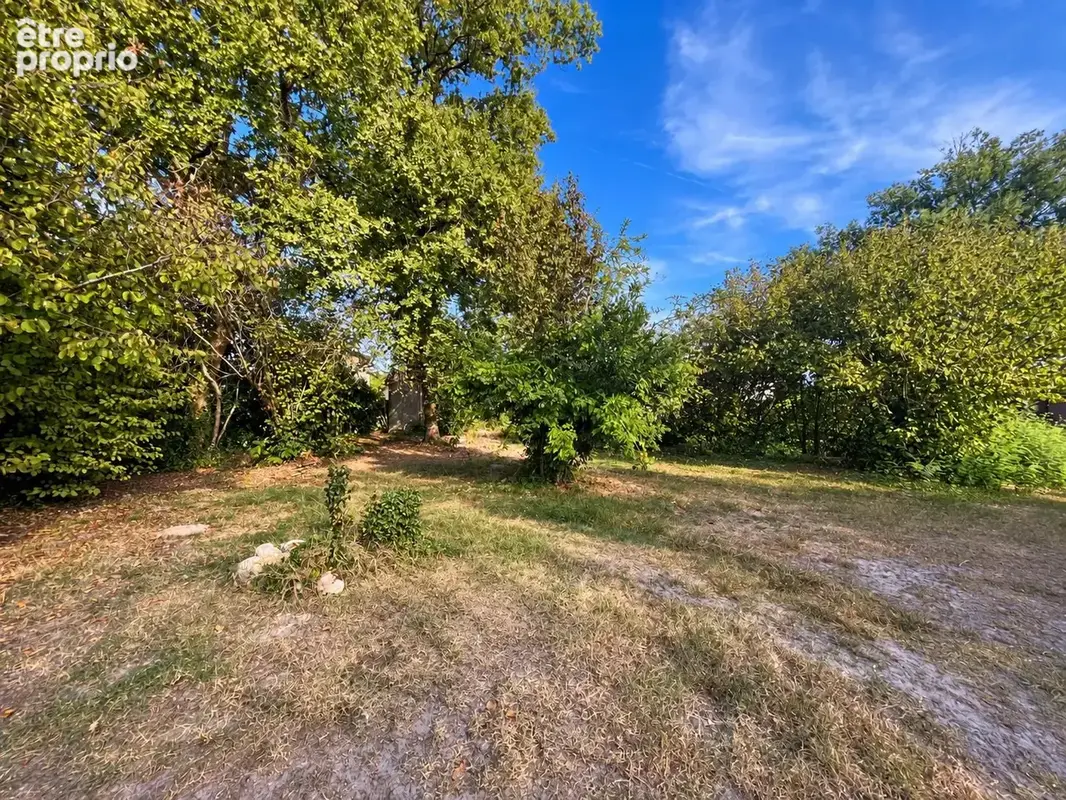 Terrain à CADAUJAC