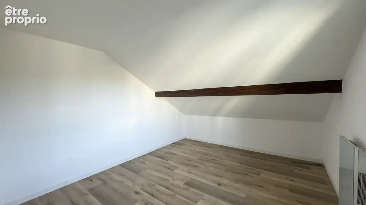 Appartement au dernier étage - 33,5m2 - 2 pièces - Accès immédiat à la Douane - photo 3