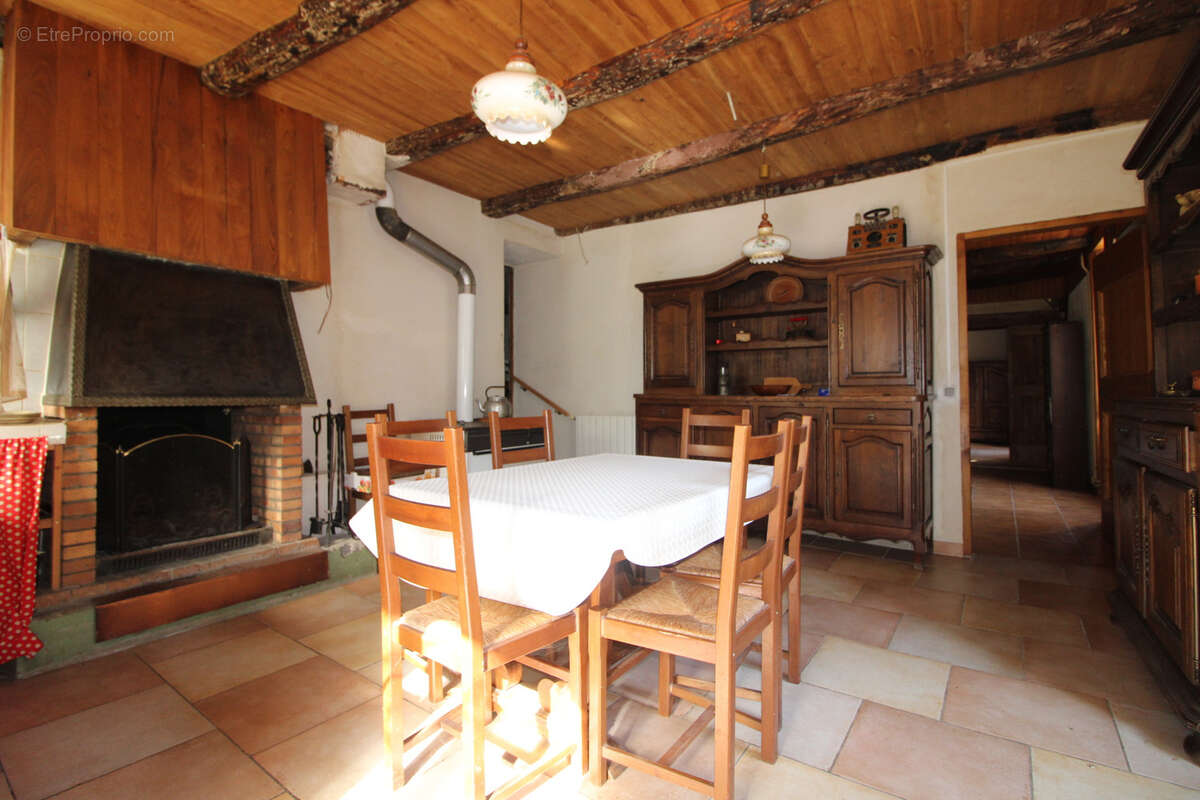 Maison à SAUMANE