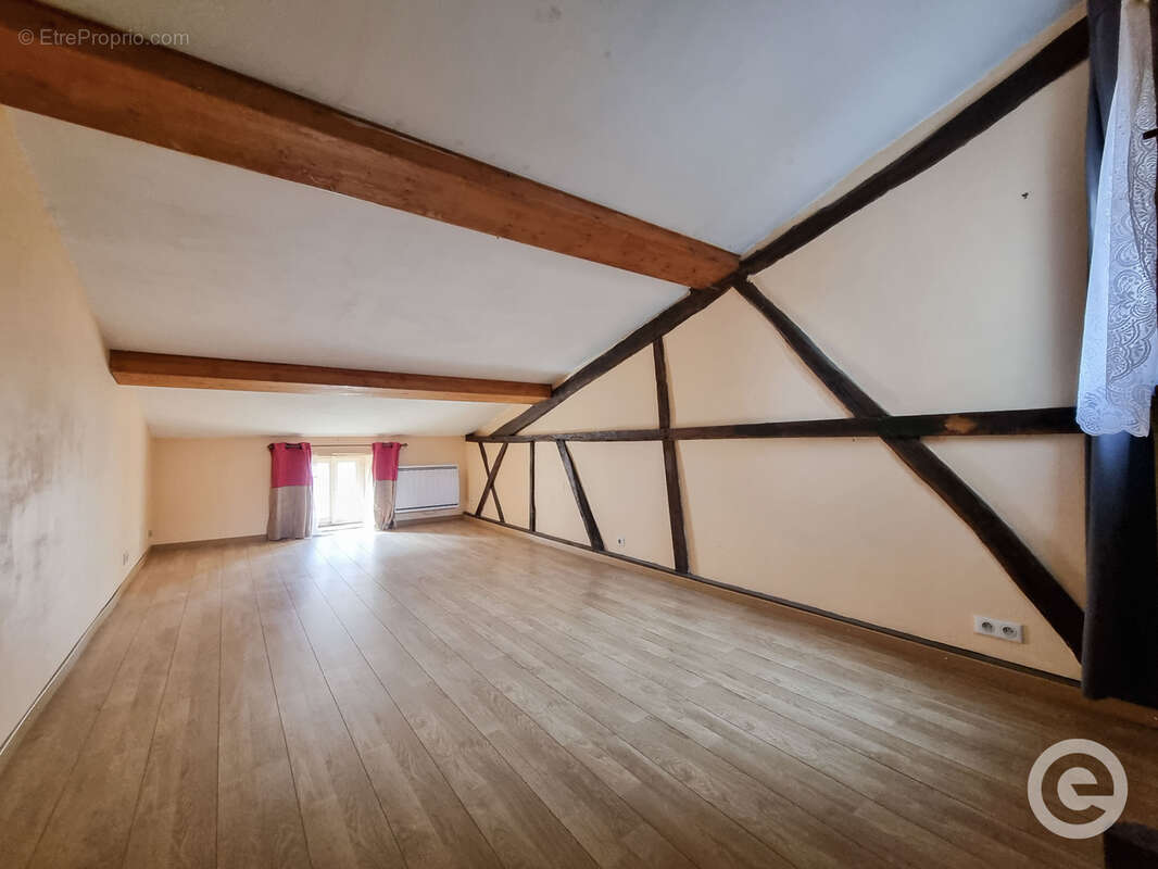 Maison à L'ISLE-SUR-SEREIN