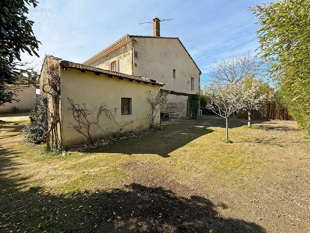Maison à CHATEAURENARD