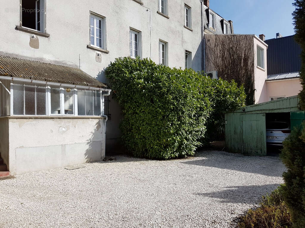 Appartement à FOURCHAMBAULT