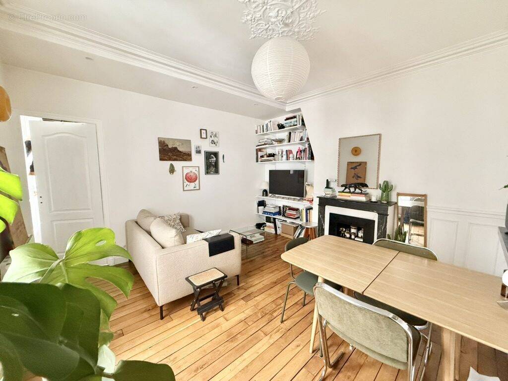 Appartement à PARIS-20E