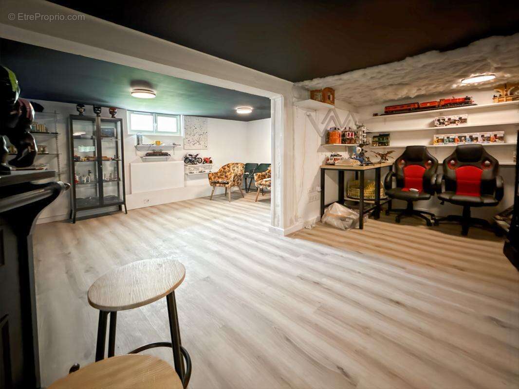  À VENDRE – DOUZILLAC (24190) Maison rénovée avec piscine – 156 m² habitables – Terrain clos de 1 326 m² – 195 000€ FAI - photo 24