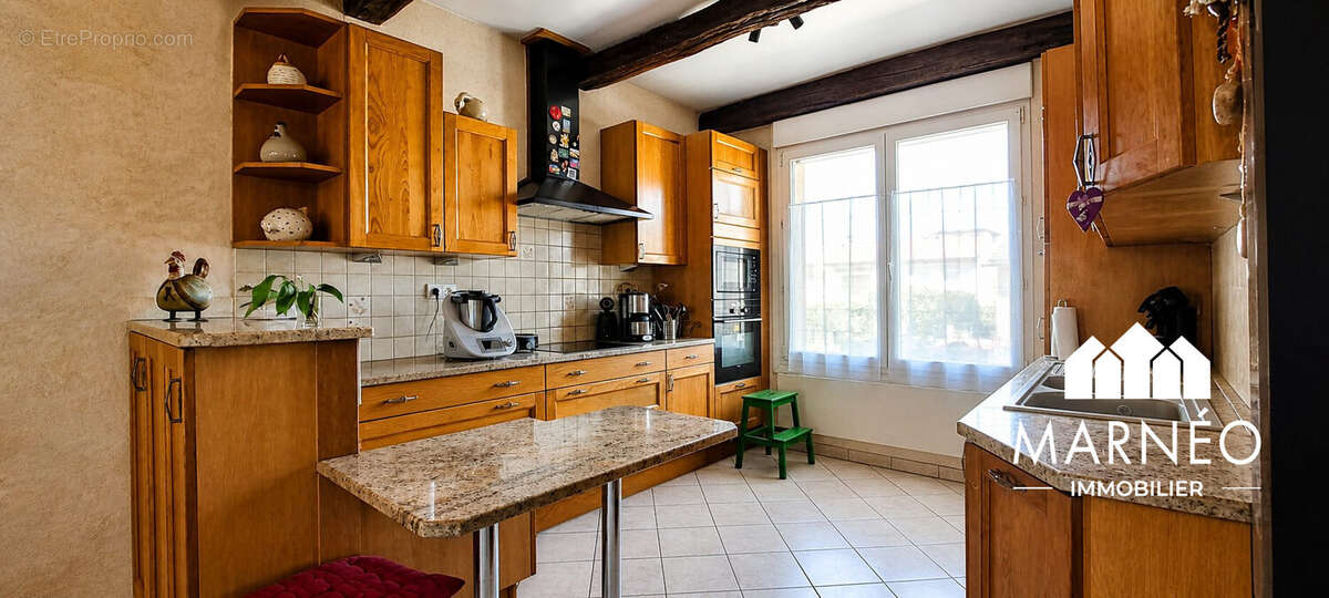 Maison 143 m² à Saint-Memmie  - photo 3