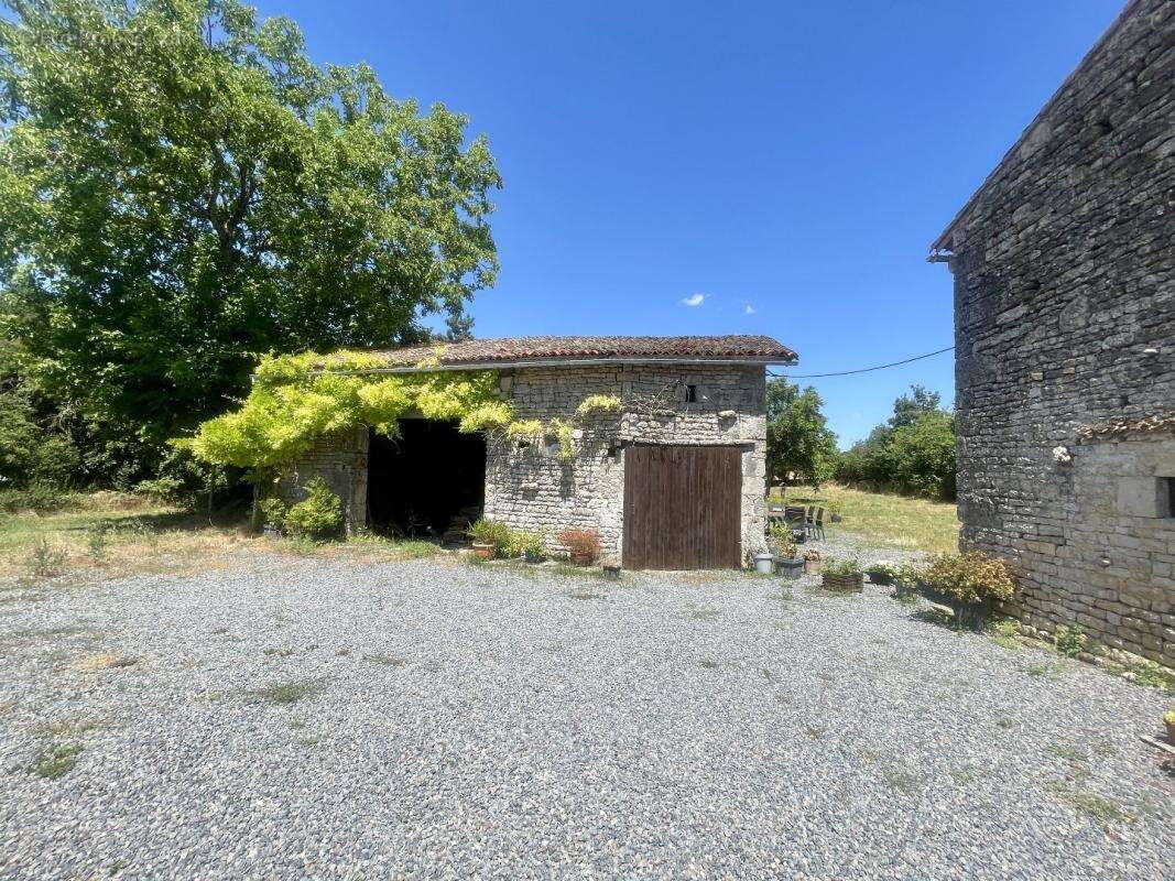 Maison à BOUIN