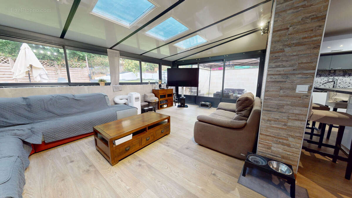 Maison de 131m² à Breuillet - photo 5