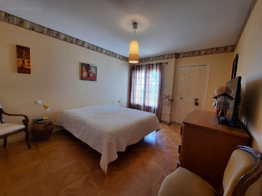 Maison à BUSSY-EN-OTHE