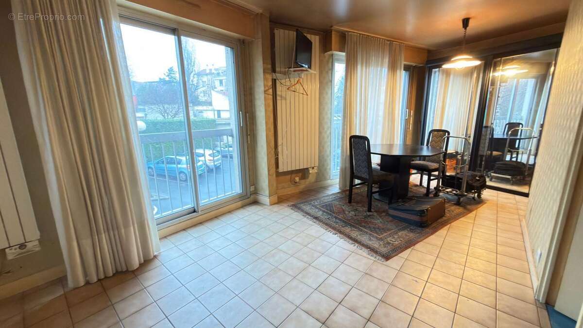 Appartement à NEUILLY-PLAISANCE