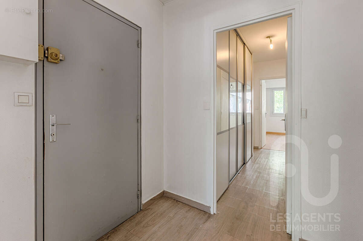 3 pièces 61 m² avec cave et parking Résidence semi-récente - photo 12