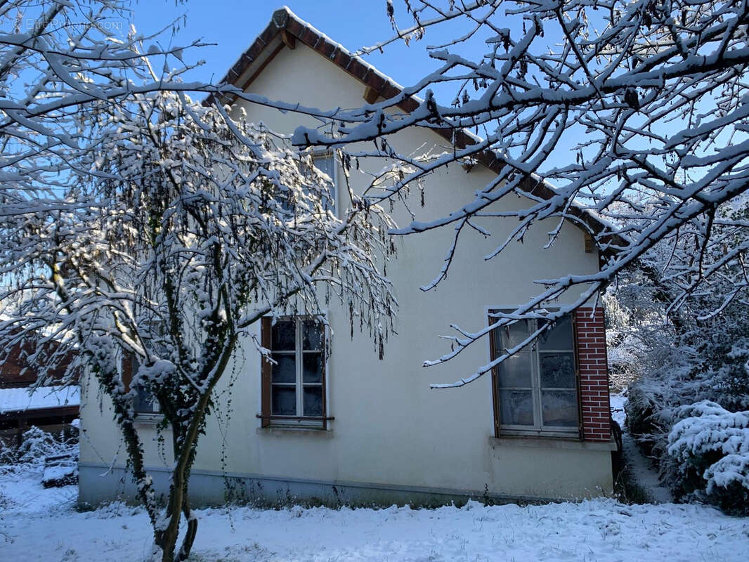 Maison à MEZY-SUR-SEINE
