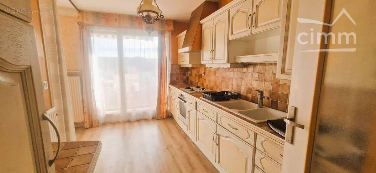 Appartement à LA TOUR-DU-PIN