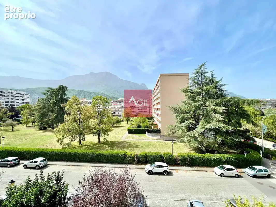 ECHIROLLES - T4 de 94m2 avec grand balcon - photo 9