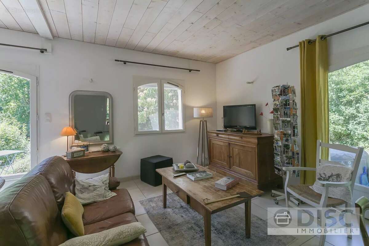 Maison spacieuse et lumineuse avec grand jardin dans les Gorges de l’Aveyron - photo 9