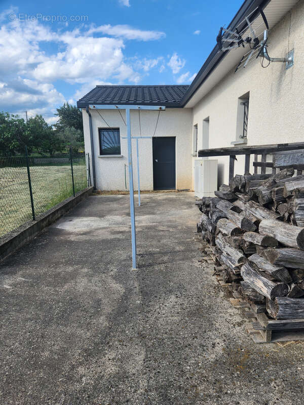 Maison à VINEZAC
