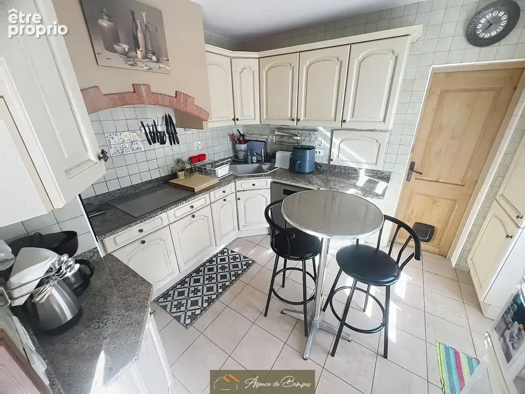 Secteur residentiel - villa 3 faces 82 m2 hbts  sur 443 m2 de terrain  -  garage -jacuzzi - photo 4