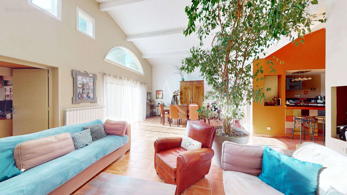 Maison à COURNONTERRAL